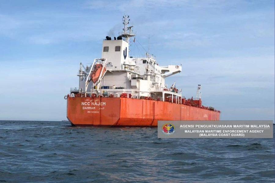 Malaysia: 35 Illegals Rescued By Oil Tanker, One Dead After Boat ...