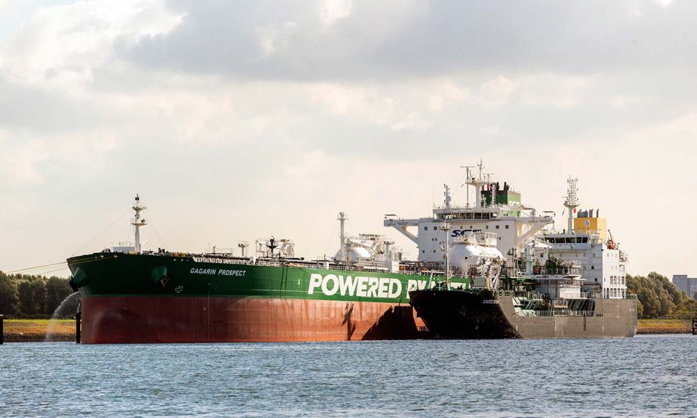 Rotterdam Marks First STS LNG Bunkering Operation | Manifold Times