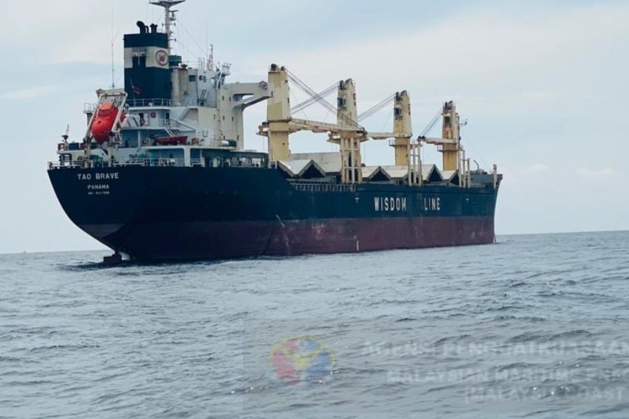 malaysia-mmea-detains-cargo-ship-tao-brave-for-illegally-anchoring