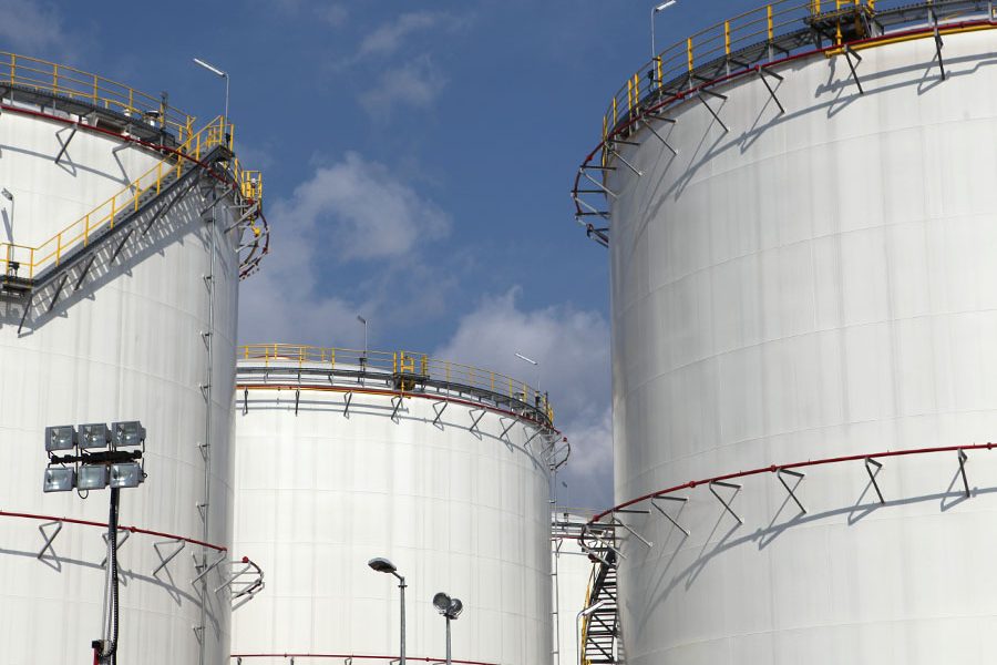 China: Ten more LNG storage tanks to be built in Shanghai LNG terminal ...